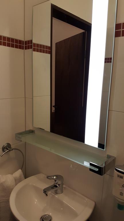 Hotel S&l