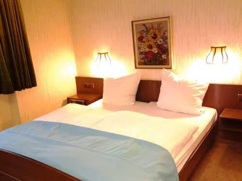 S&l Hotel